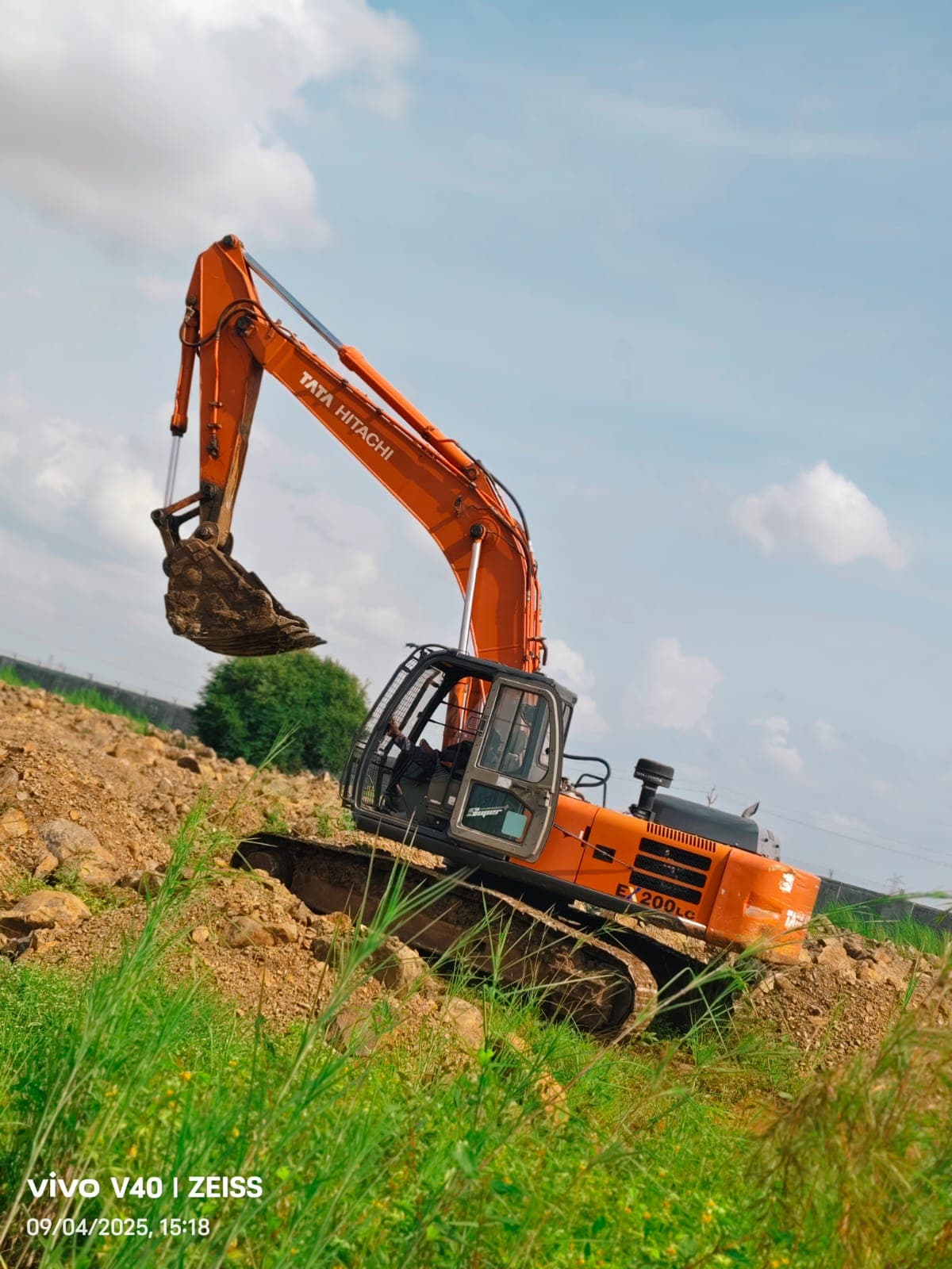 Tata Hitachi EX210LC Excavator Gallery Image 4